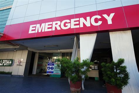 Las Pinas Doctors Hospital .